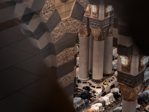 Khutbah Jumat: Takwa Sebagai Ukuran Kemuliaan