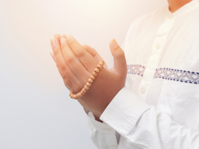 Khutbah Jumat : Bersyukur dengan Hati, Lisan, dan Perbuatan