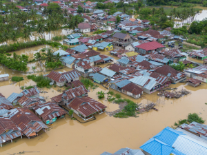 Read more about the article Khutbah Jum’at : Banjir sebagai Peringatan dan Momentum Perbaikan Diri