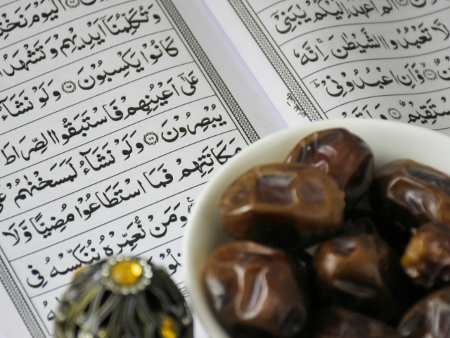 Read more about the article Bolehkah Menggabungkan Puasa Syawal dengan Qadha Ramadhan? Ini Penjelasan Lengkap