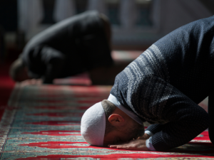 menjaga iman di tengah tantangan zaman